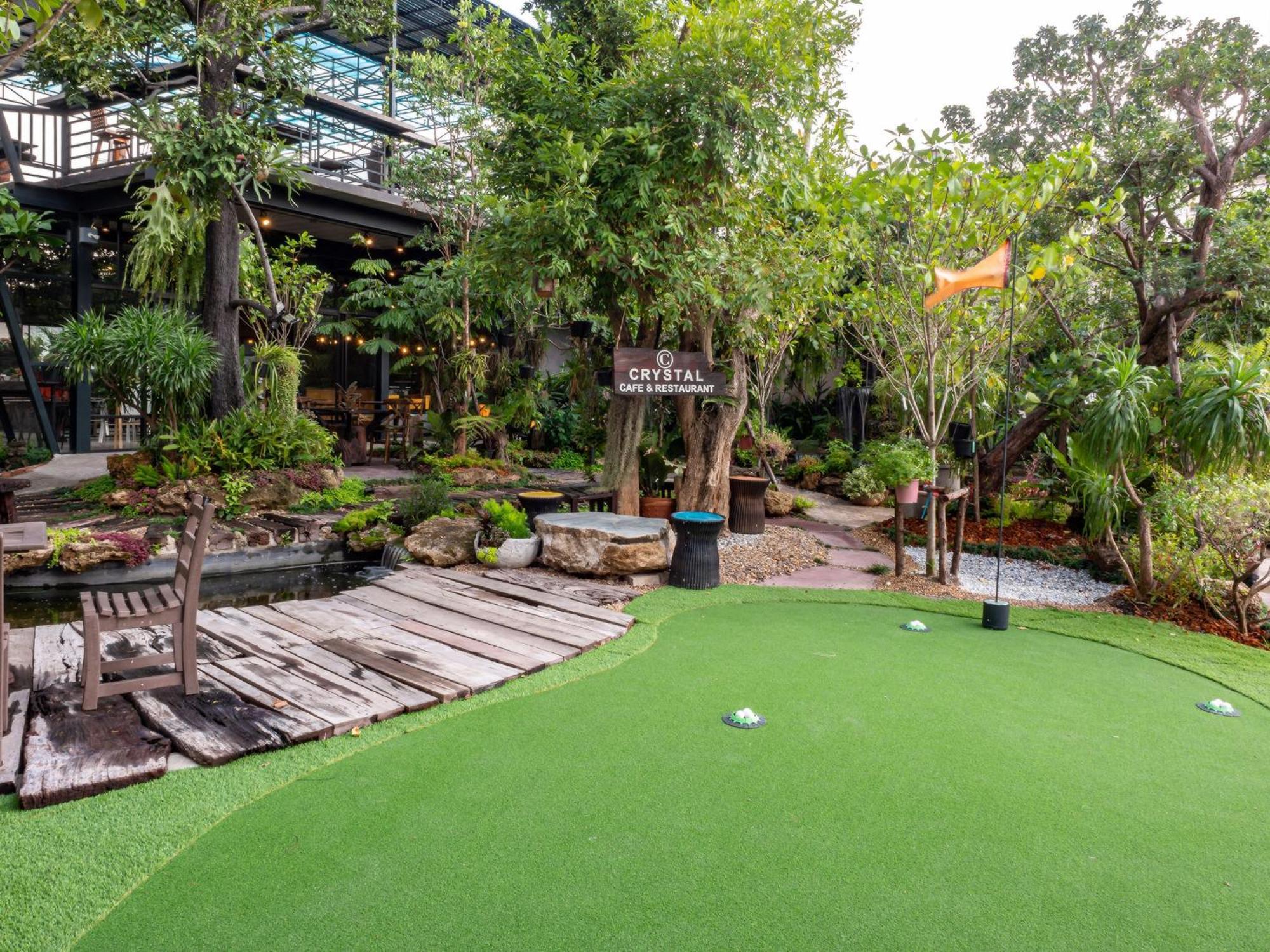 Crystal Resort Korat Nakhonratchasima Exteriör bild