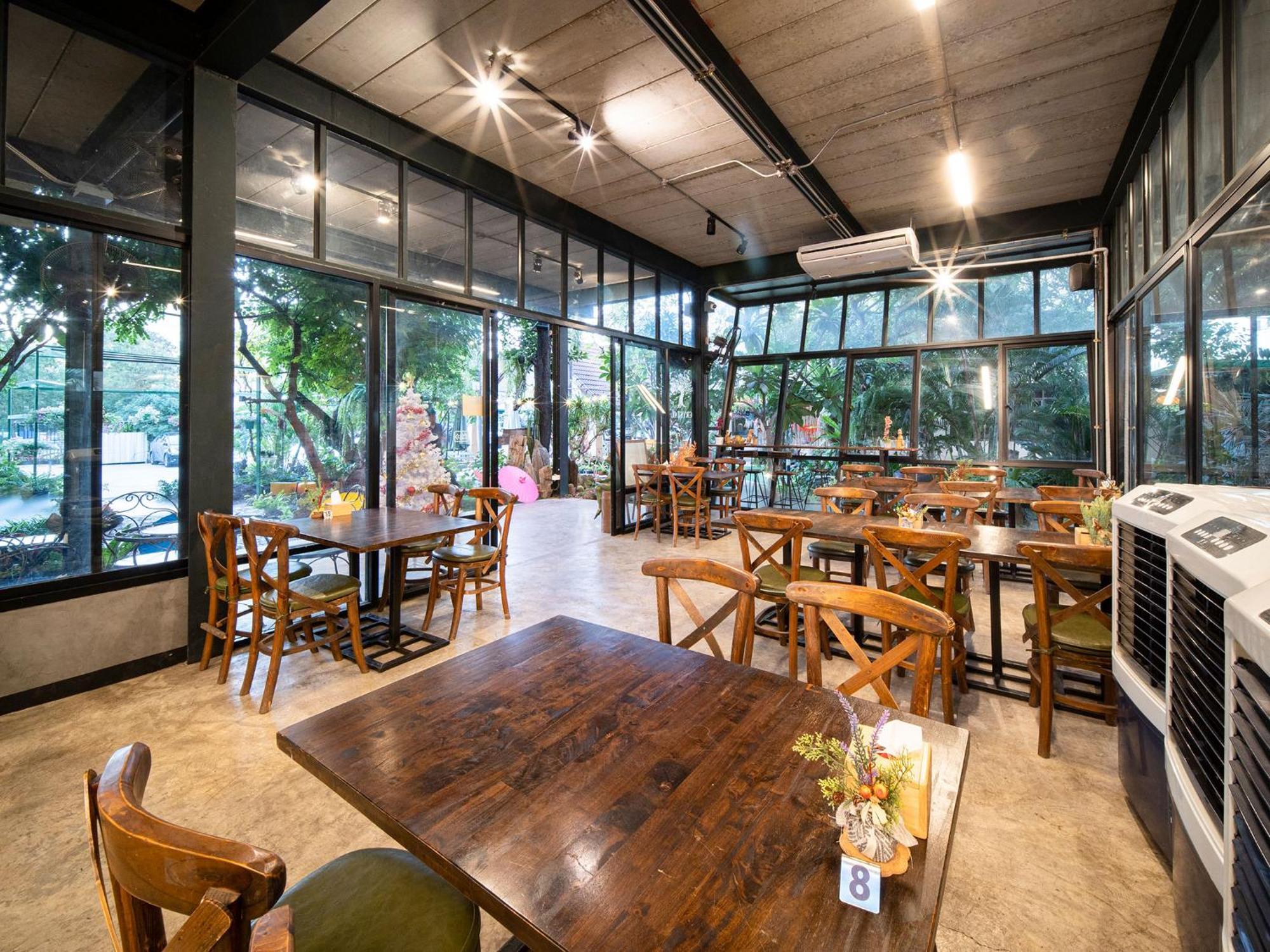 Crystal Resort Korat Nakhonratchasima Exteriör bild